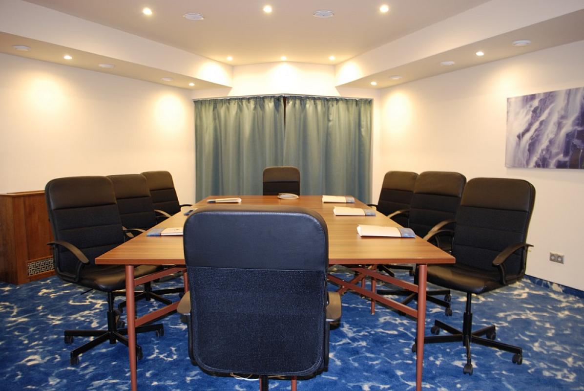 Hotel Cascade Resort & Spa