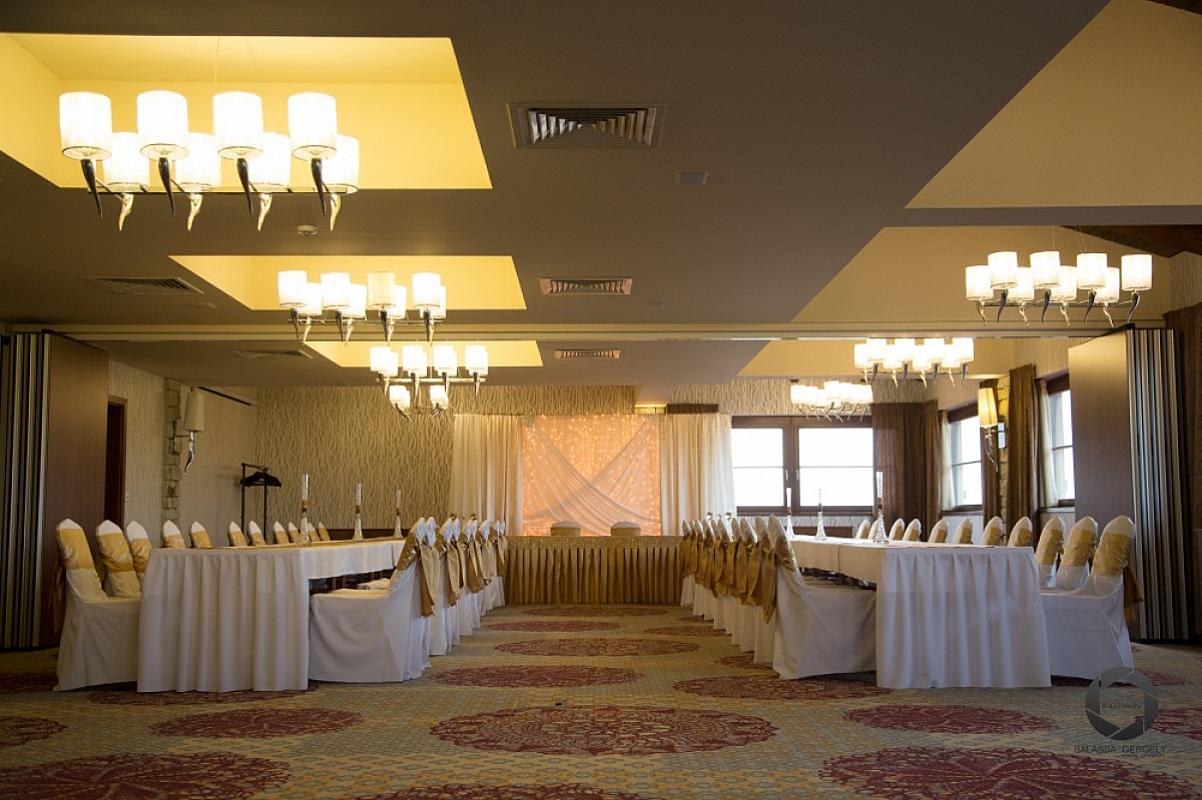 Hotel Cascade Resort & Spa