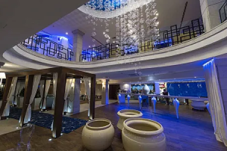 Hotel Cascade Resort & Spa