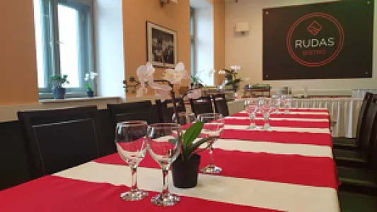 Rudas Bistro