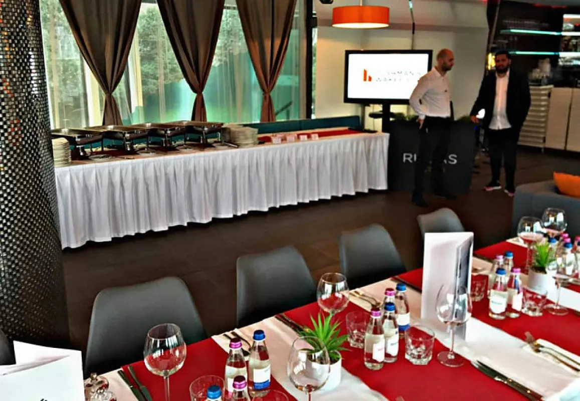 Rudas Bistro