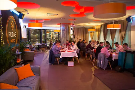 Rudas Bistro