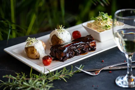 Rudas Bistro