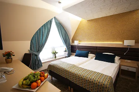 Hotel Kiss