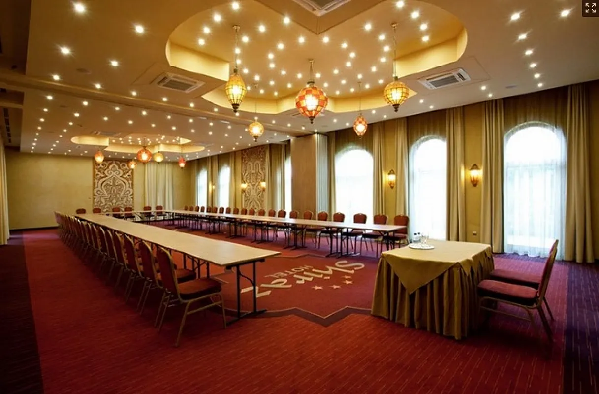 Shiraz Hotel