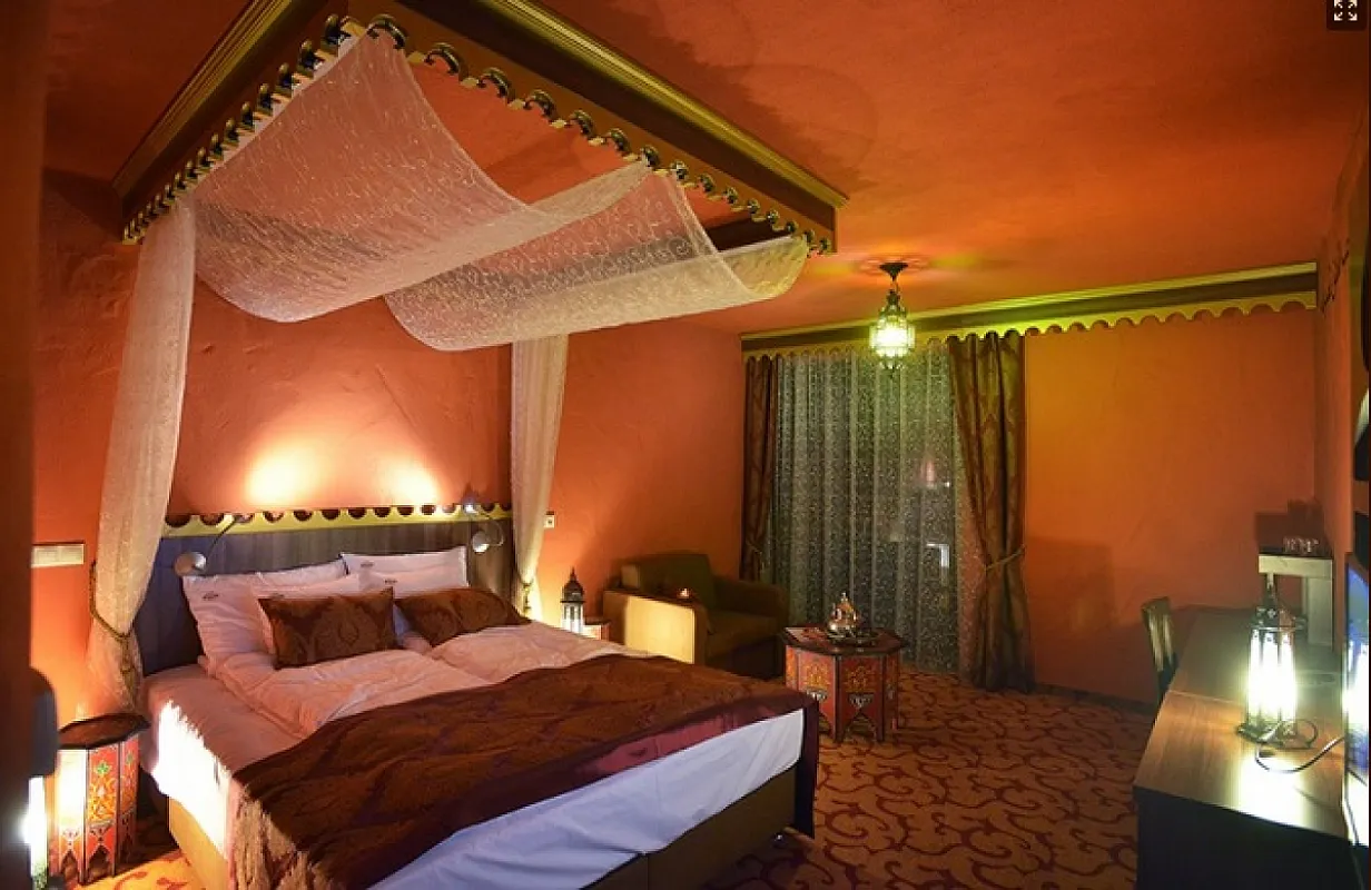 Shiraz Hotel