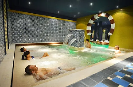 Shiraz Hotel