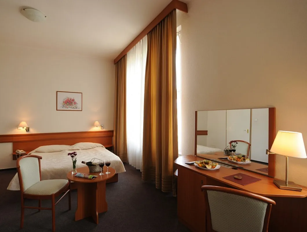 Hunguest Hotel Platánus