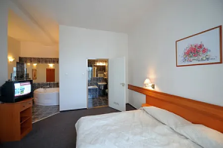 Hunguest Hotel Platánus