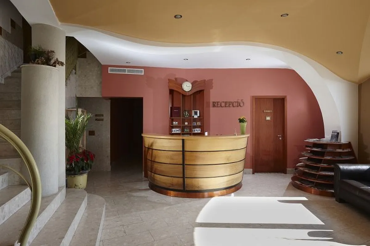 Sándor Hotel