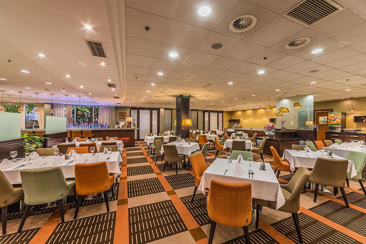 Lion's Garden Hotel