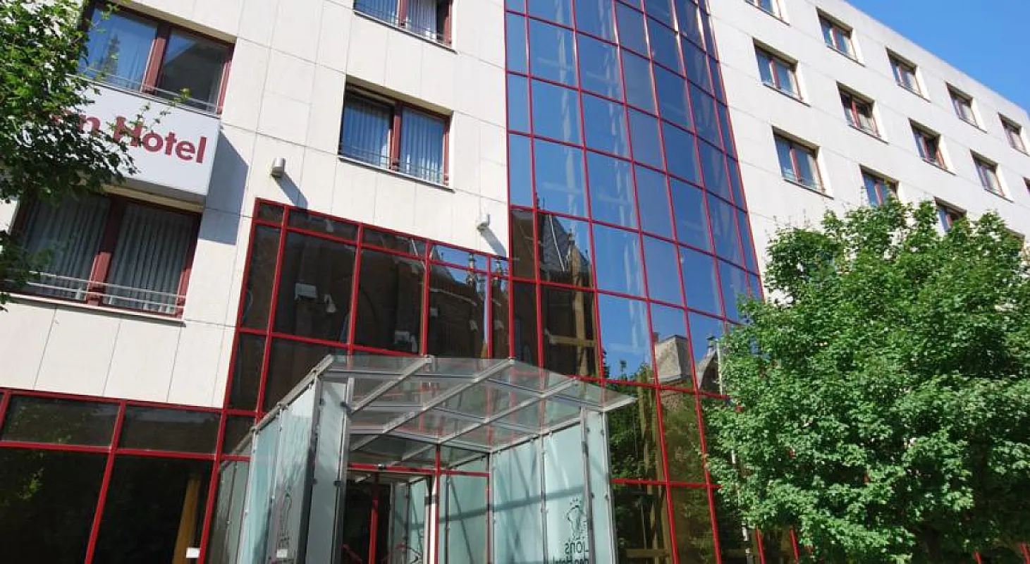 Lion's Garden Hotel