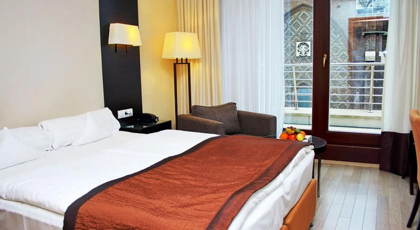 Lion's Garden Hotel