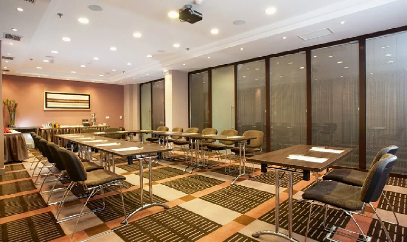 Lion's Garden Hotel