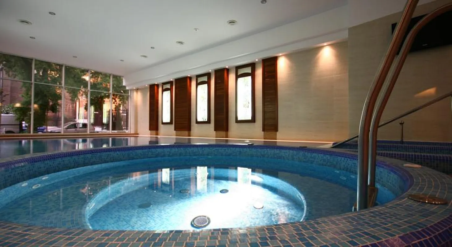 Lion's Garden Hotel
