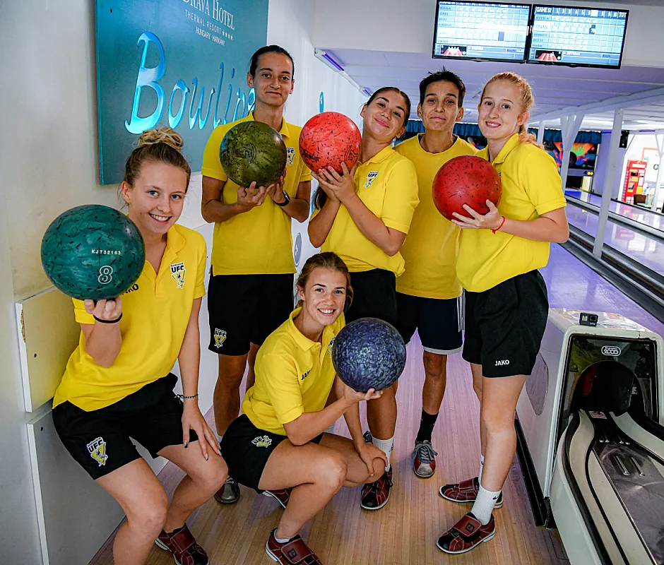 Dráva Hotel Retro Bowling Bár