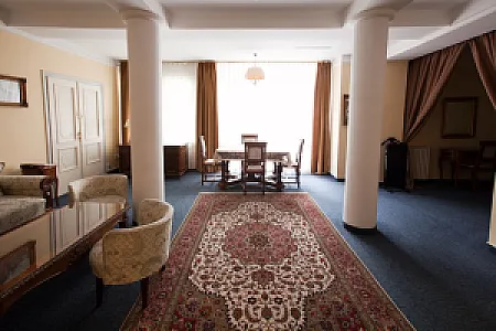 Pannonia Hotel