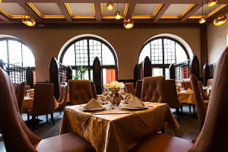 Komló Hotel Gyula
