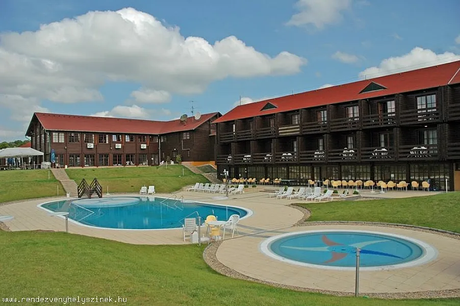 Petneházy Club Hotel