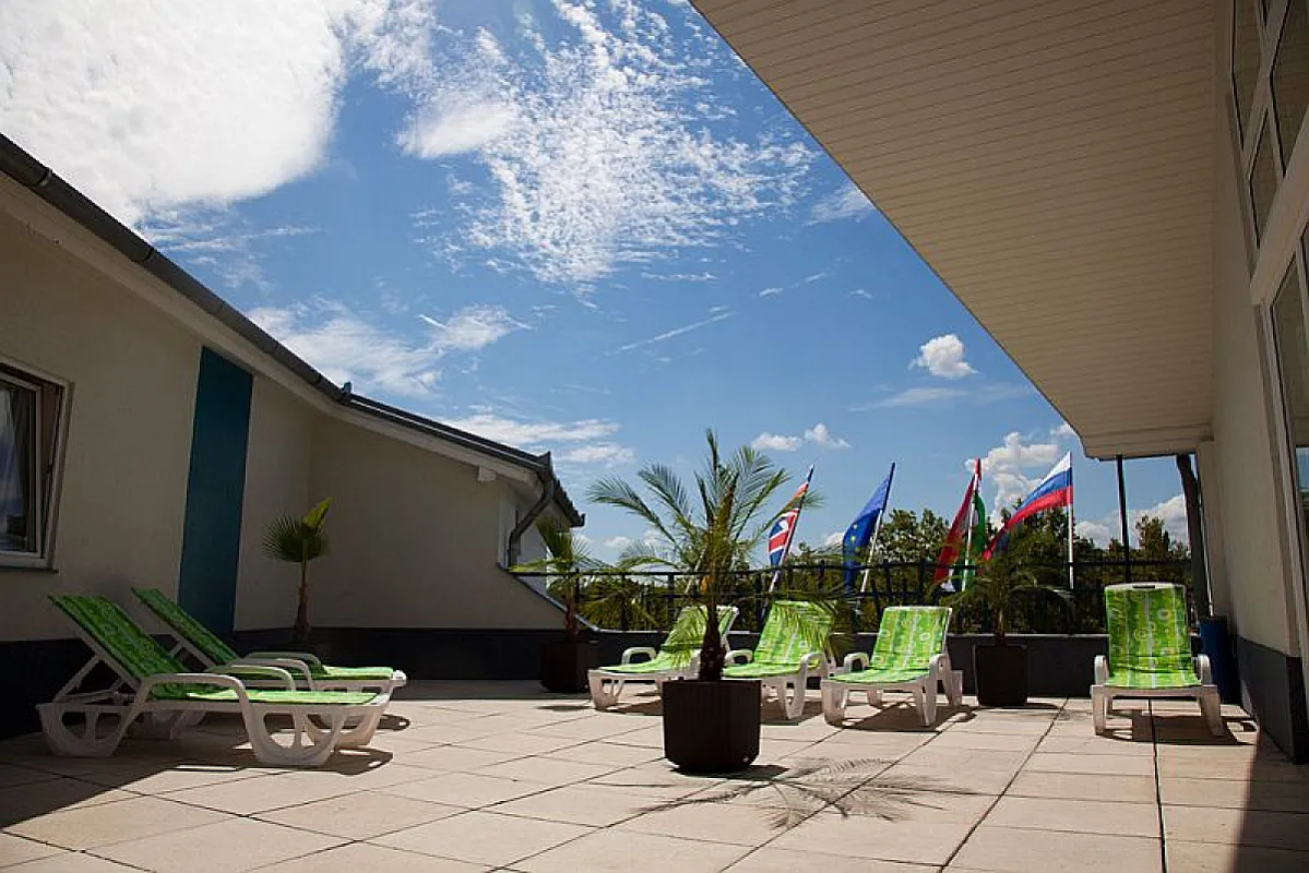 Kristály Hotel