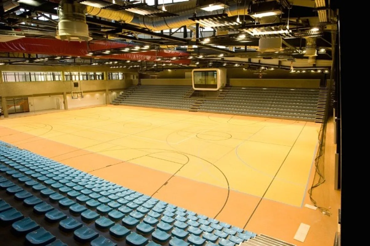 Mom Sport és Rendezvényközpont