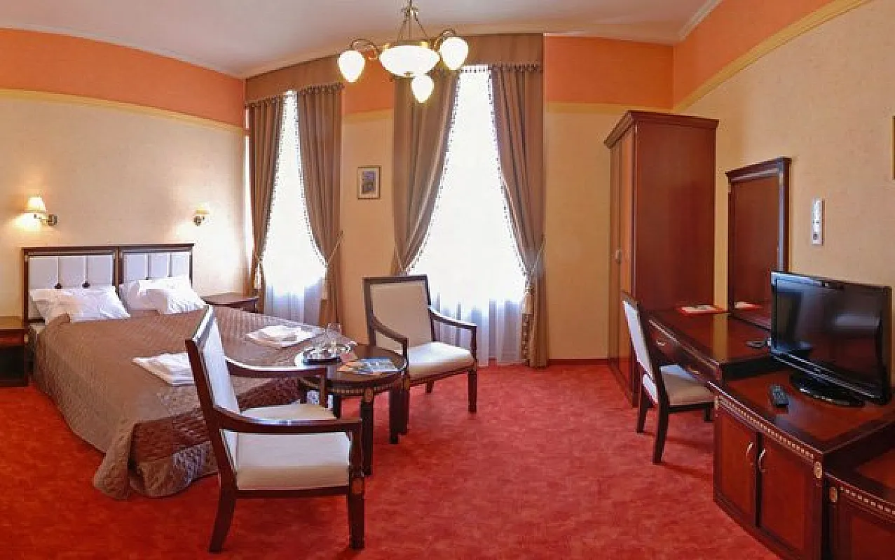 Nelson Hotel