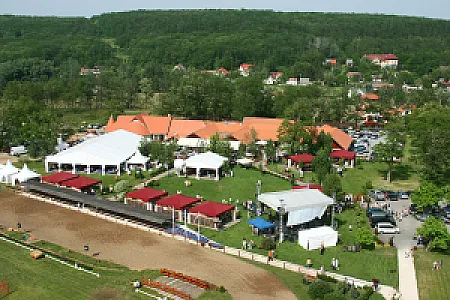 Lázár Lovaspark