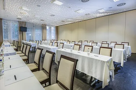 Hotel Délibáb