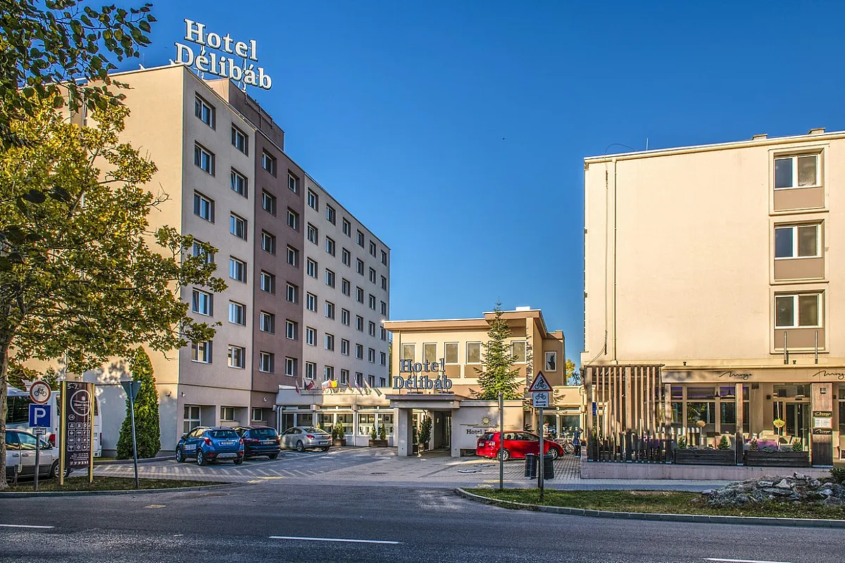 Hotel Délibáb