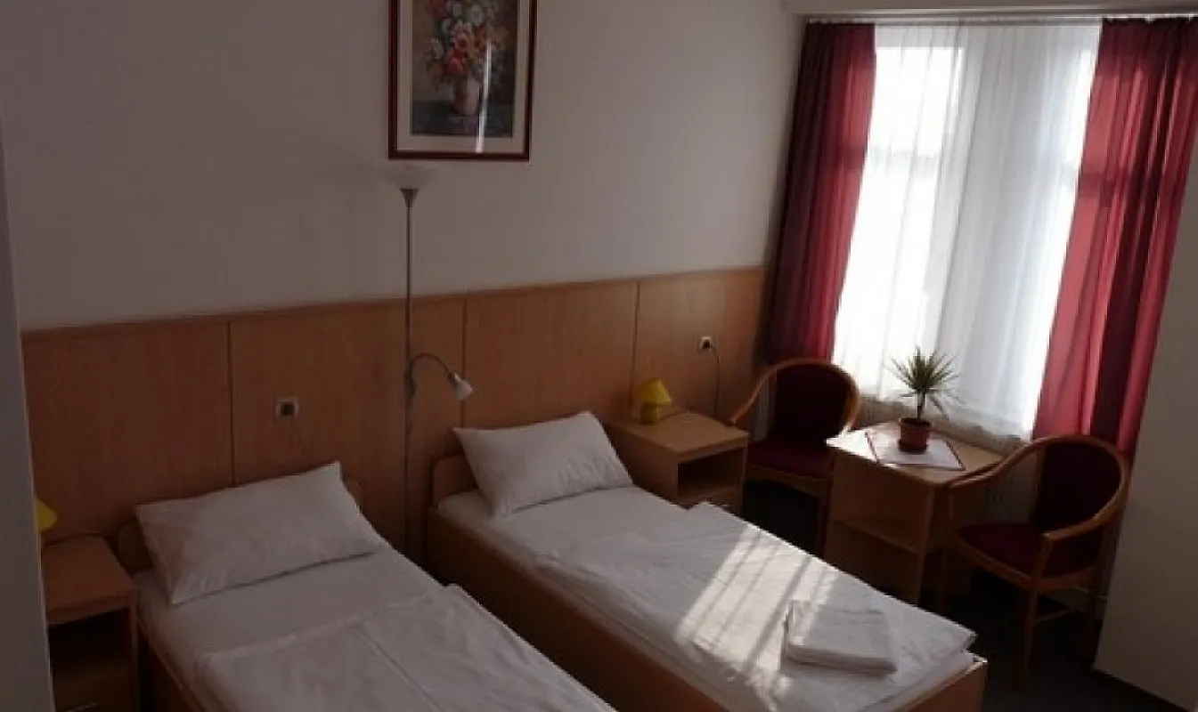 D-Hotel