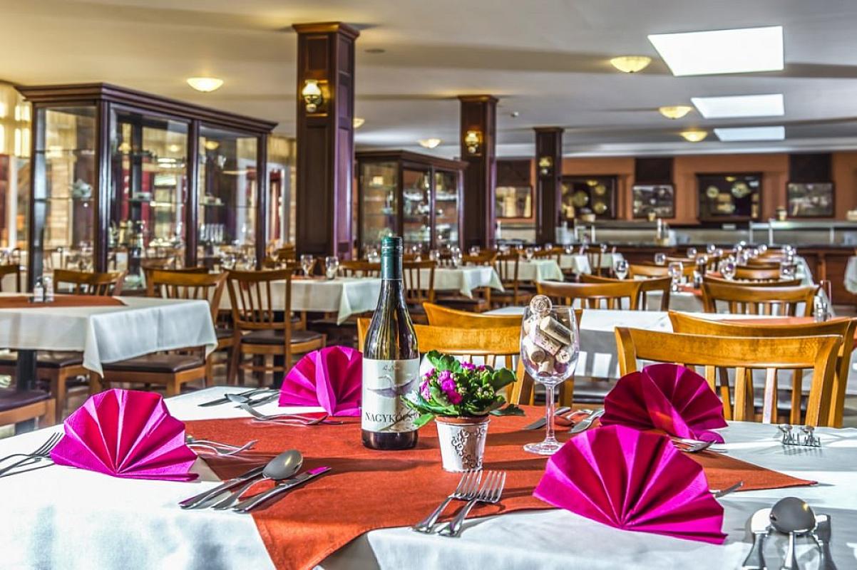 Hotel Kapitány Wellness