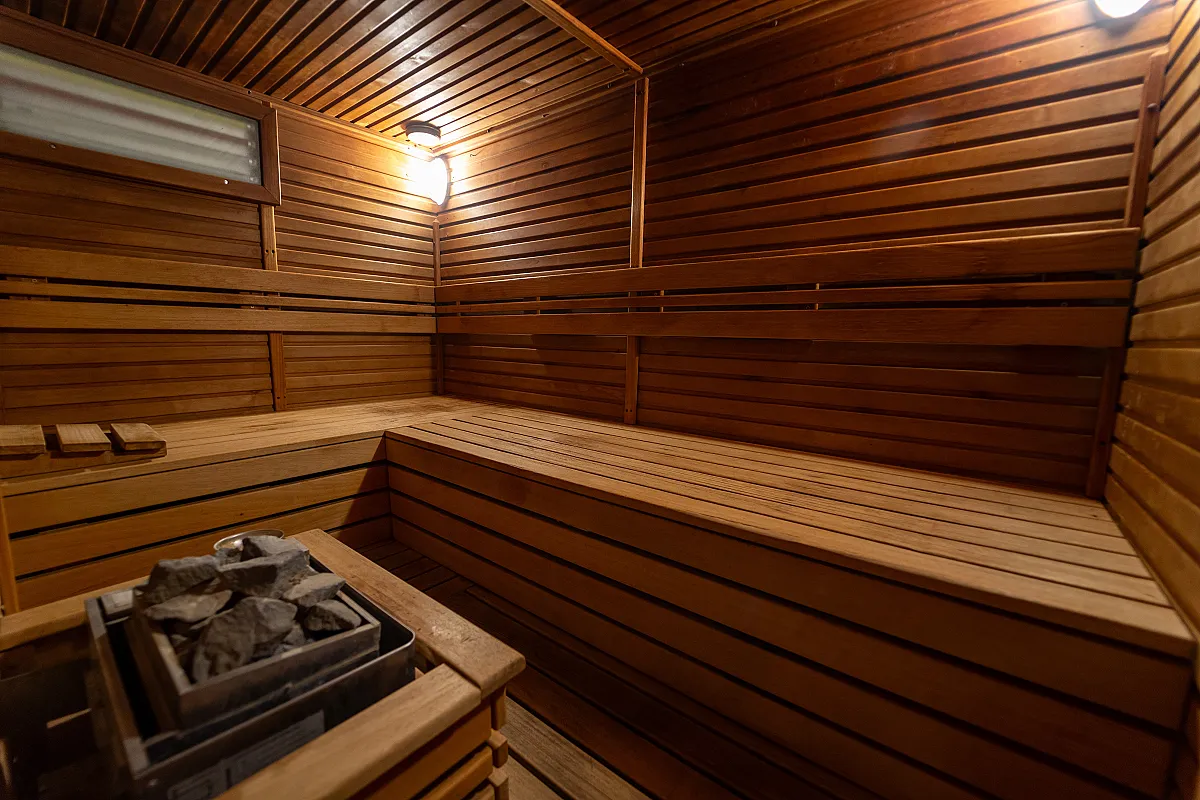 Hotel Yacht Wellness & Business