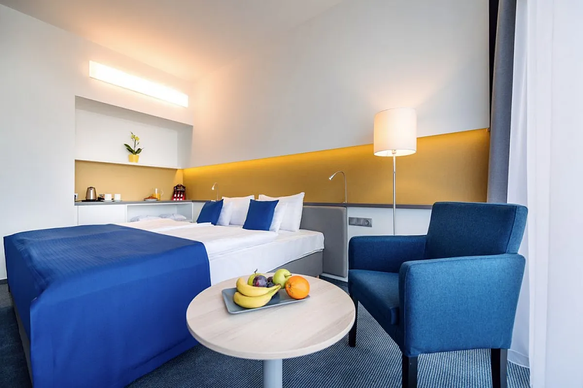 Hotel Yacht Wellness & Business