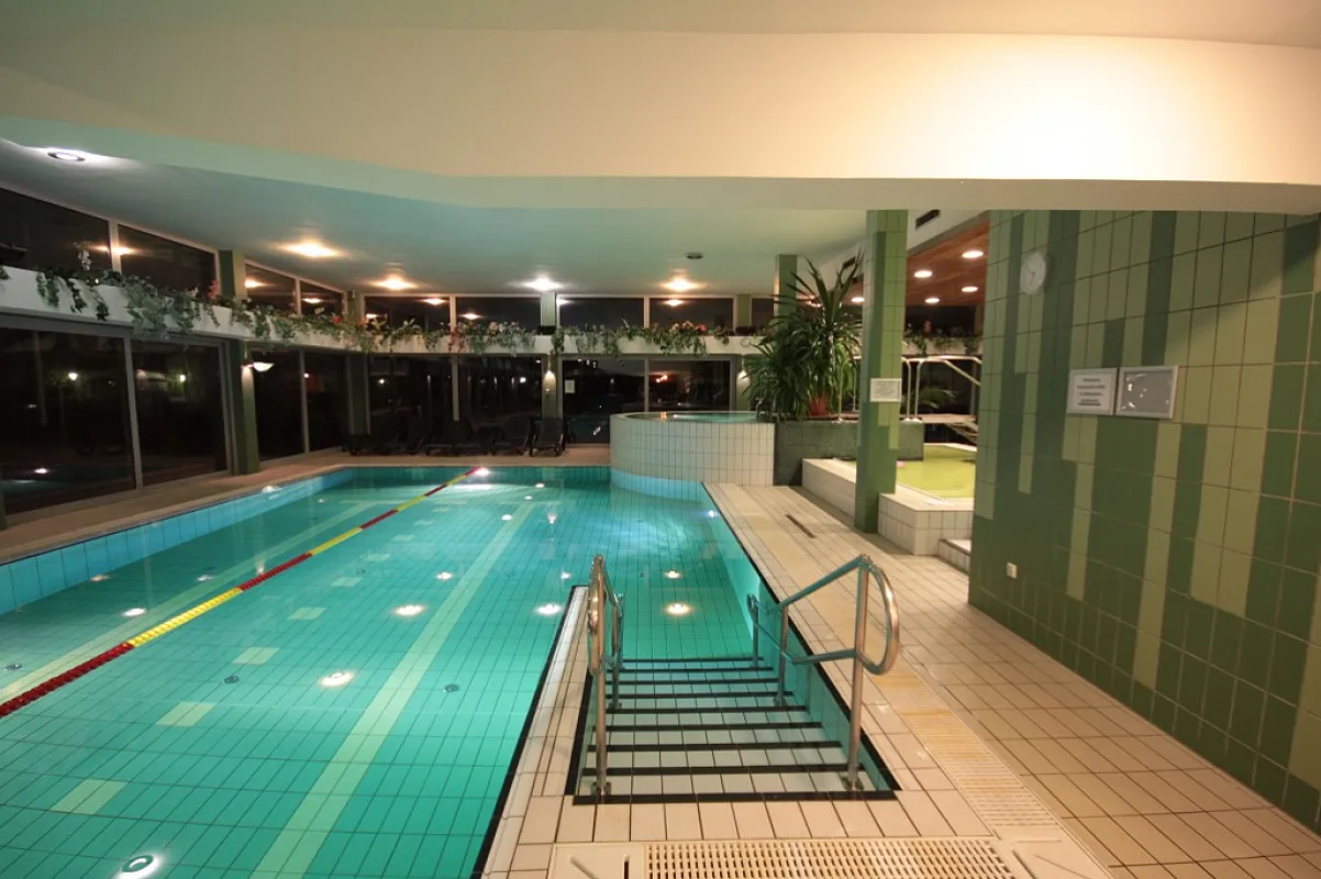 Hotel Yacht Wellness & Business