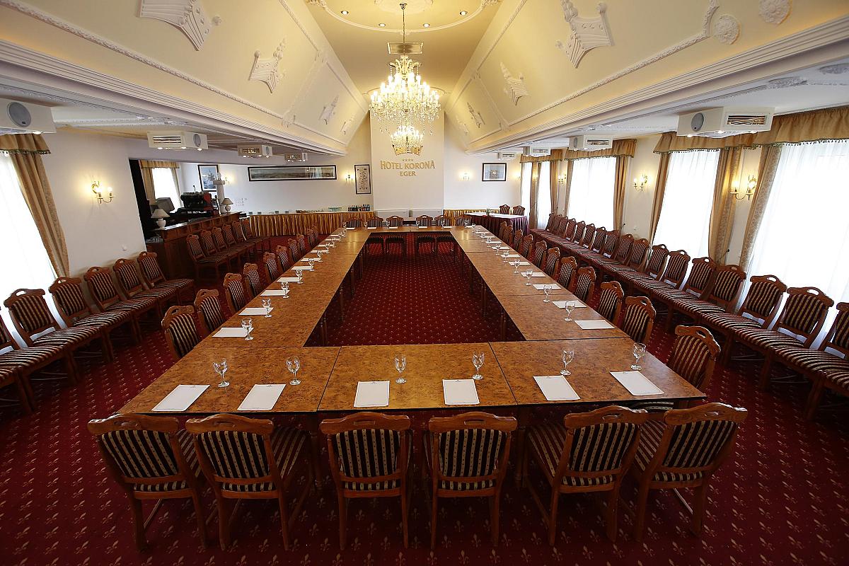 Hotel Korona Eger