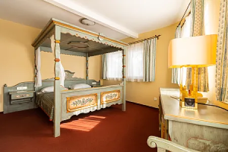 Aquamarina Hotel és Rendezvényhajó