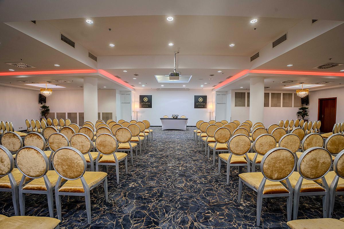 Hotel Divinus***** Superior konferenciahotel Debrecen