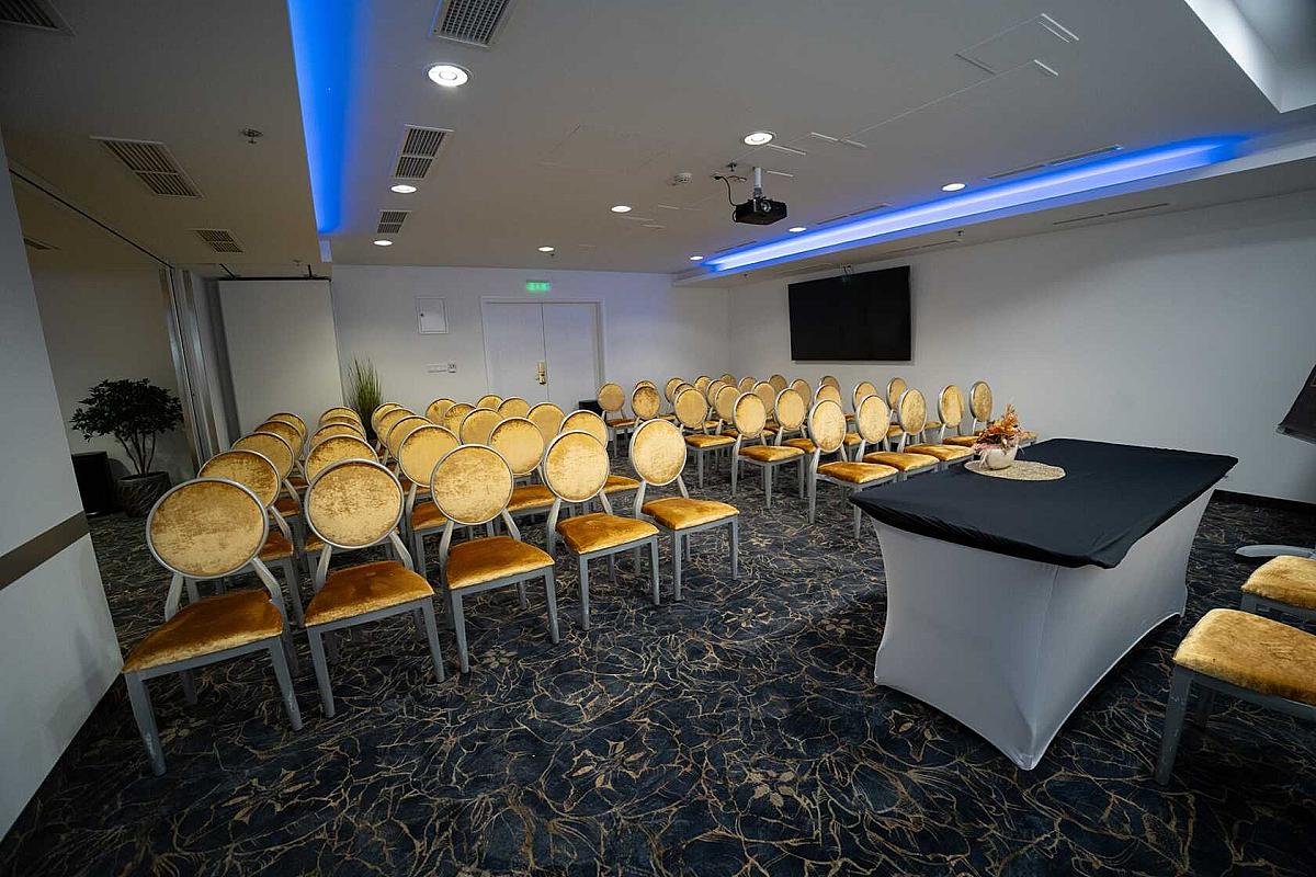 Hotel Divinus***** Superior konferenciahotel Debrecen