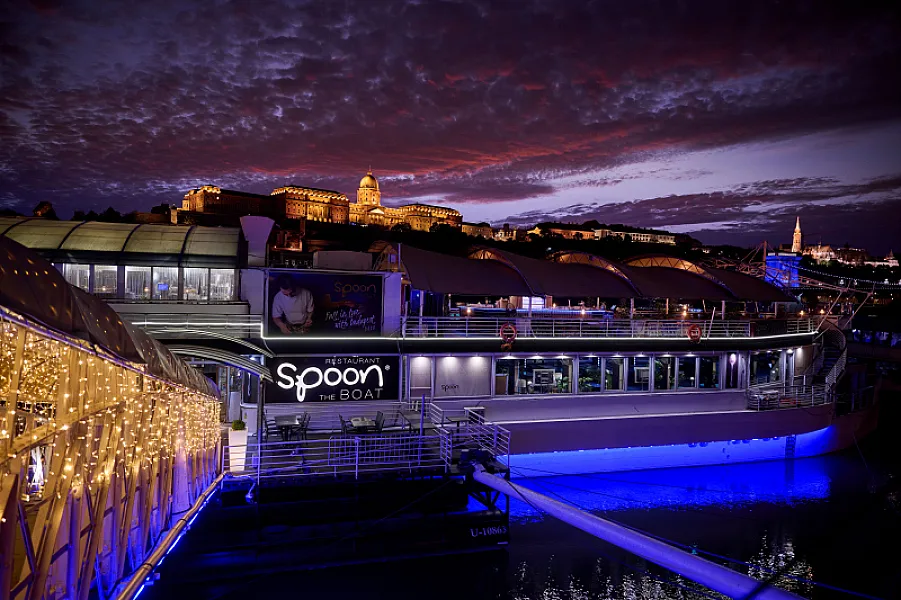 Spoon The Boat