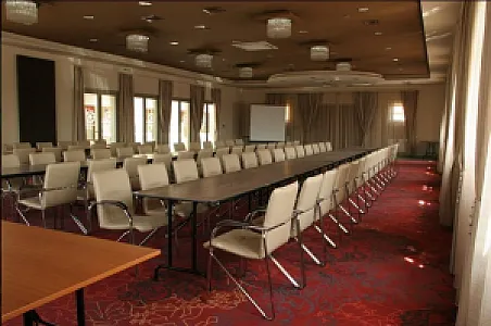 Gastland M0 Hotel és Konferenciaközpont