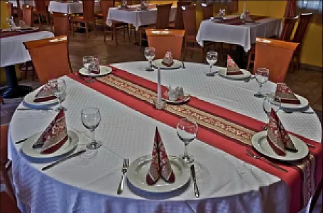 Gastland M0 Hotel és Konferenciaközpont