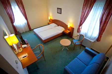 Gastland M0 Hotel és Konferenciaközpont