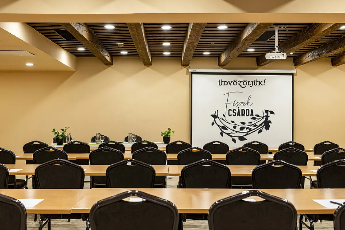 Gastland M1 Hotel és Konferenciaközpont