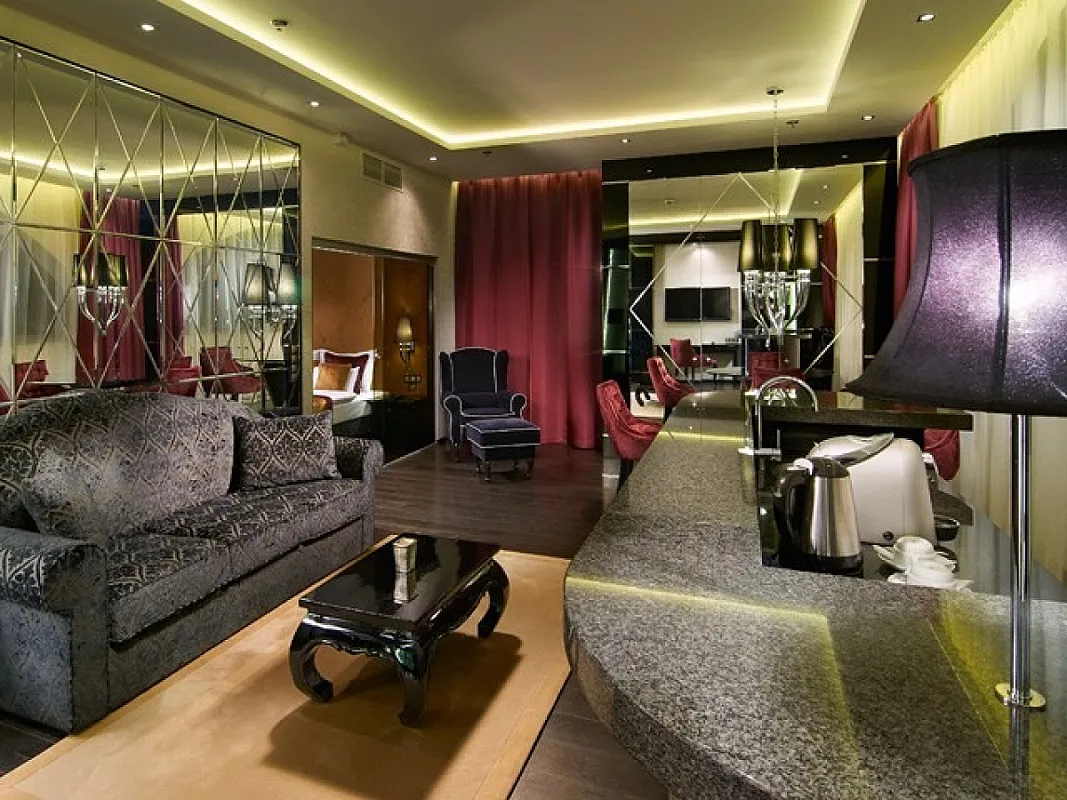 Mirage Medic Hotel