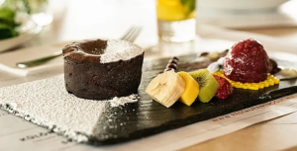 Vogue Boat Restaurant