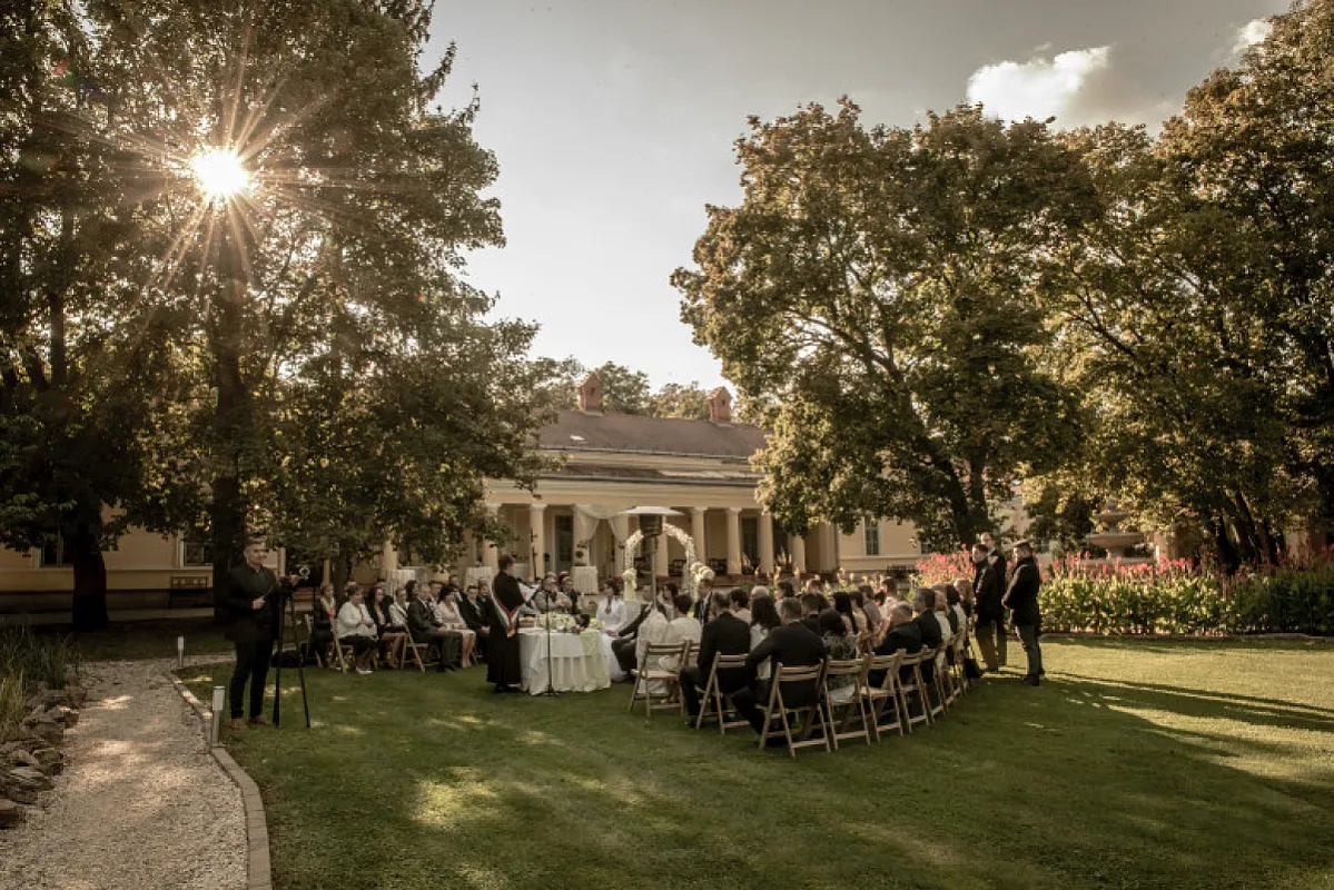 Fenyőharaszt Kastélyszálló