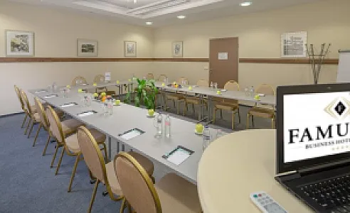 Famulus Hotel