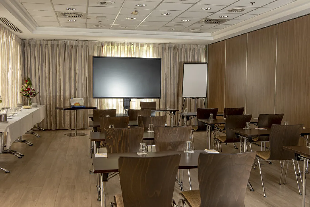 Lion's Garden Hotel