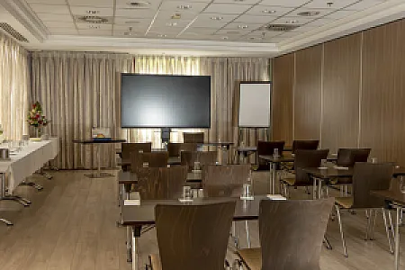 Lion's Garden Hotel