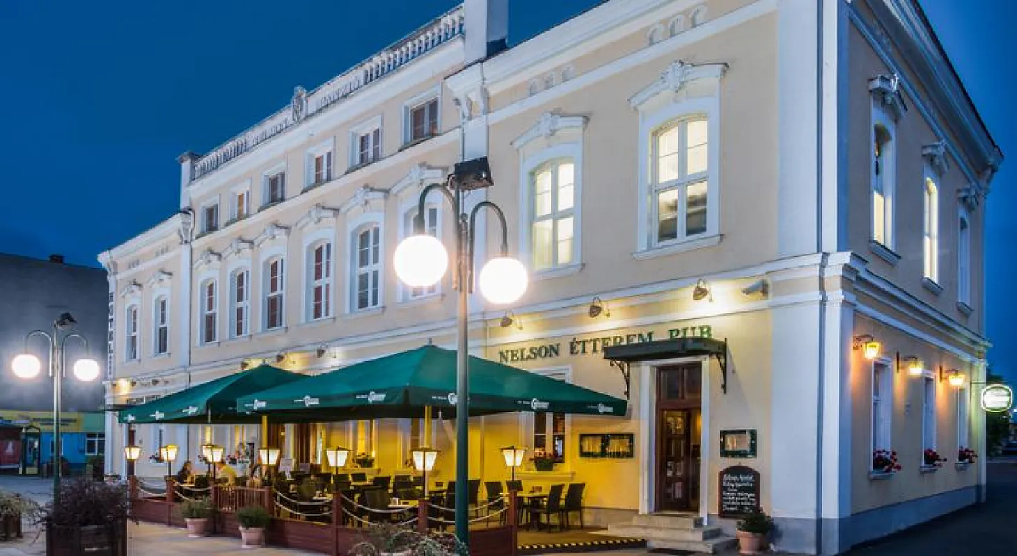 Nelson Hotel